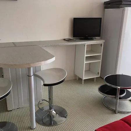 Avec Accès Direct à La Appartamento